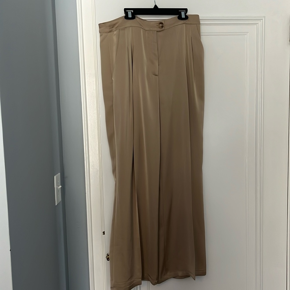 Women’s trousers